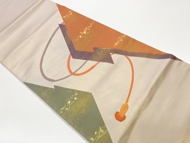 JAPANESE KIMONO / GOLD-LEAF SAGARA EMBROIDERY / A VARIATION OF PINE BA